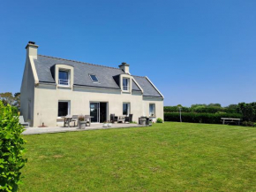 Maison traditionnelle et moderne avec vue mer